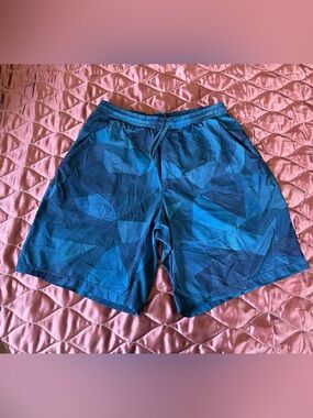 lululemon athletica Men's Teal and Navy Geometric Swim Hybrids